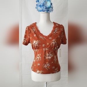 NO COMMENT Floral Lace Neck Top